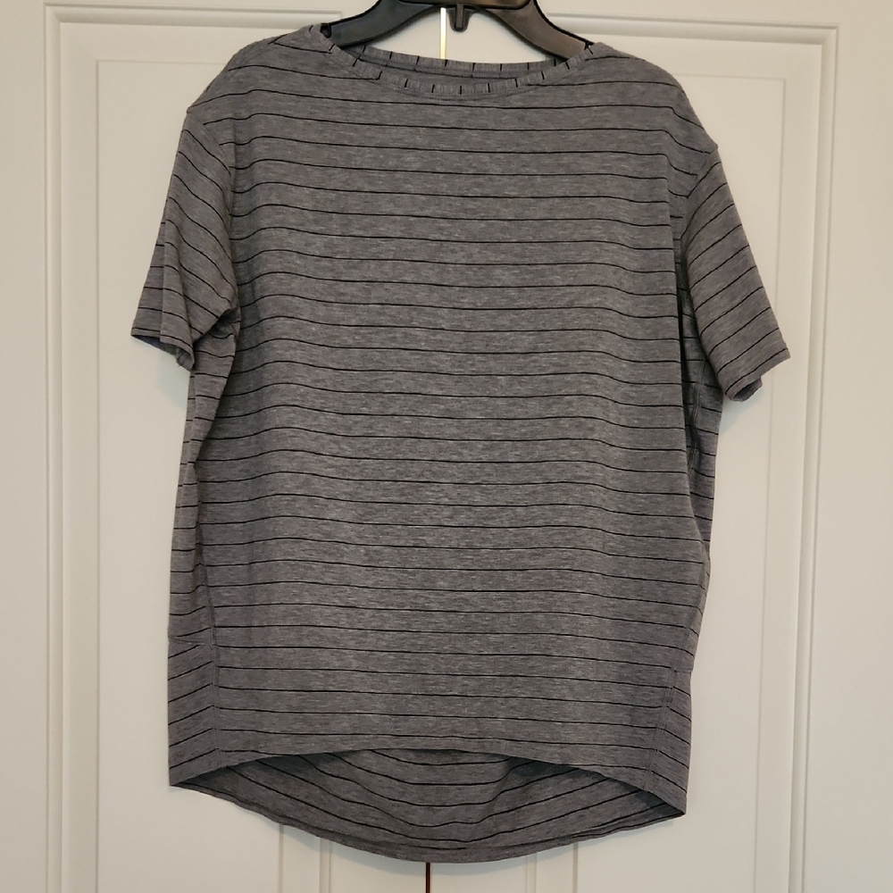 Lululemon Back In Action Short Sleeve T-shirt Gray And Black